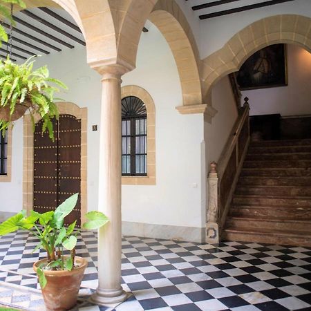 Gatu Premium Apartamento Palacio Oneto Con Jardin Privado " Preferente Mayores De 25 Anos Y Familias " El Puerto de Santa María Exteriér fotografie