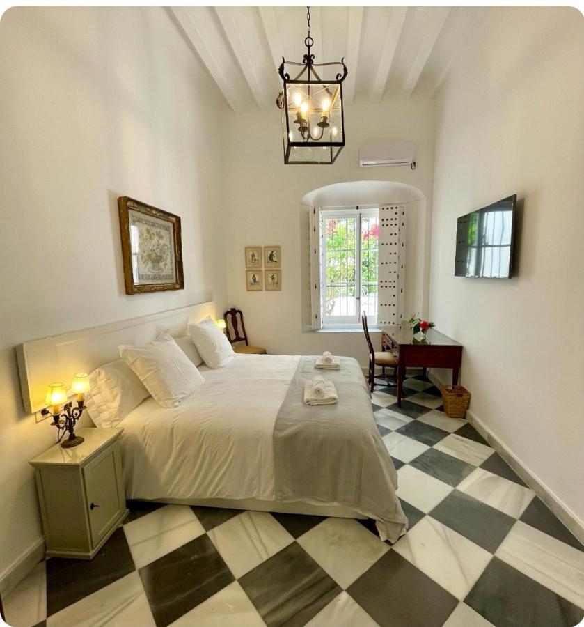 Gatu Premium Apartamento Palacio Oneto Con Jardin Privado " Preferente Mayores De 25 Anos Y Familias " El Puerto de Santa María Exteriér fotografie