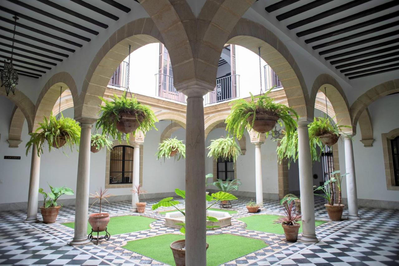 Gatu Premium Apartamento Palacio Oneto Con Jardin Privado " Preferente Mayores De 25 Anos Y Familias " El Puerto de Santa María Exteriér fotografie
