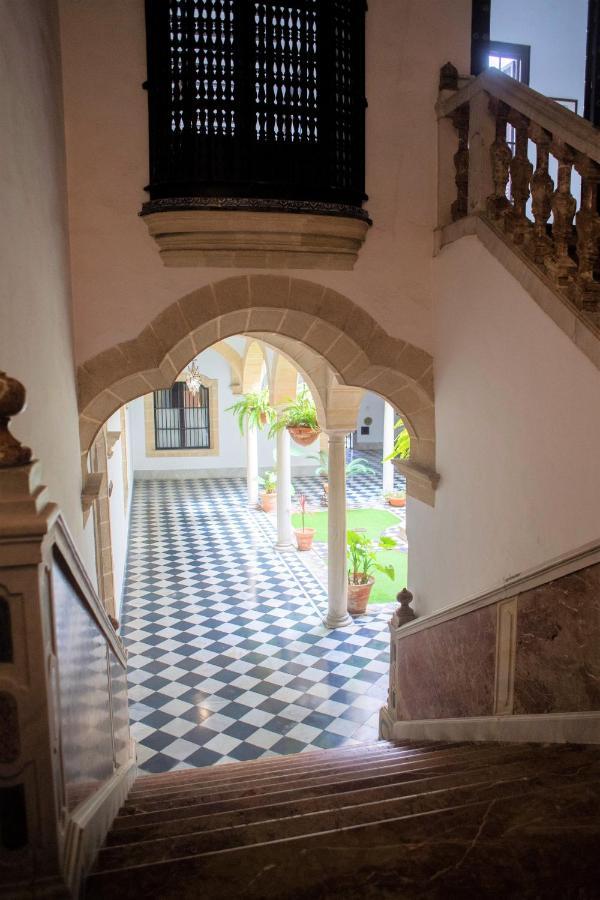 Gatu Premium Apartamento Palacio Oneto Con Jardin Privado " Preferente Mayores De 25 Anos Y Familias " El Puerto de Santa María Exteriér fotografie