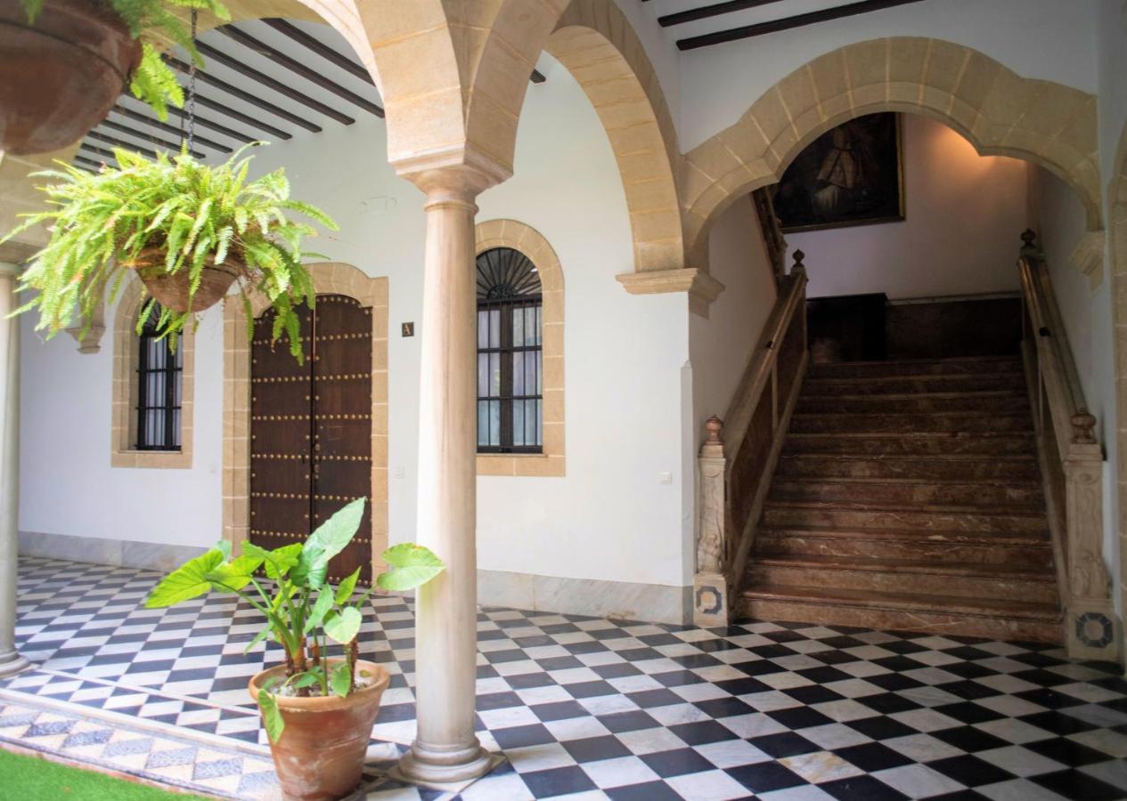 Gatu Premium Apartamento Palacio Oneto Con Jardin Privado " Preferente Mayores De 25 Anos Y Familias " El Puerto de Santa María Exteriér fotografie